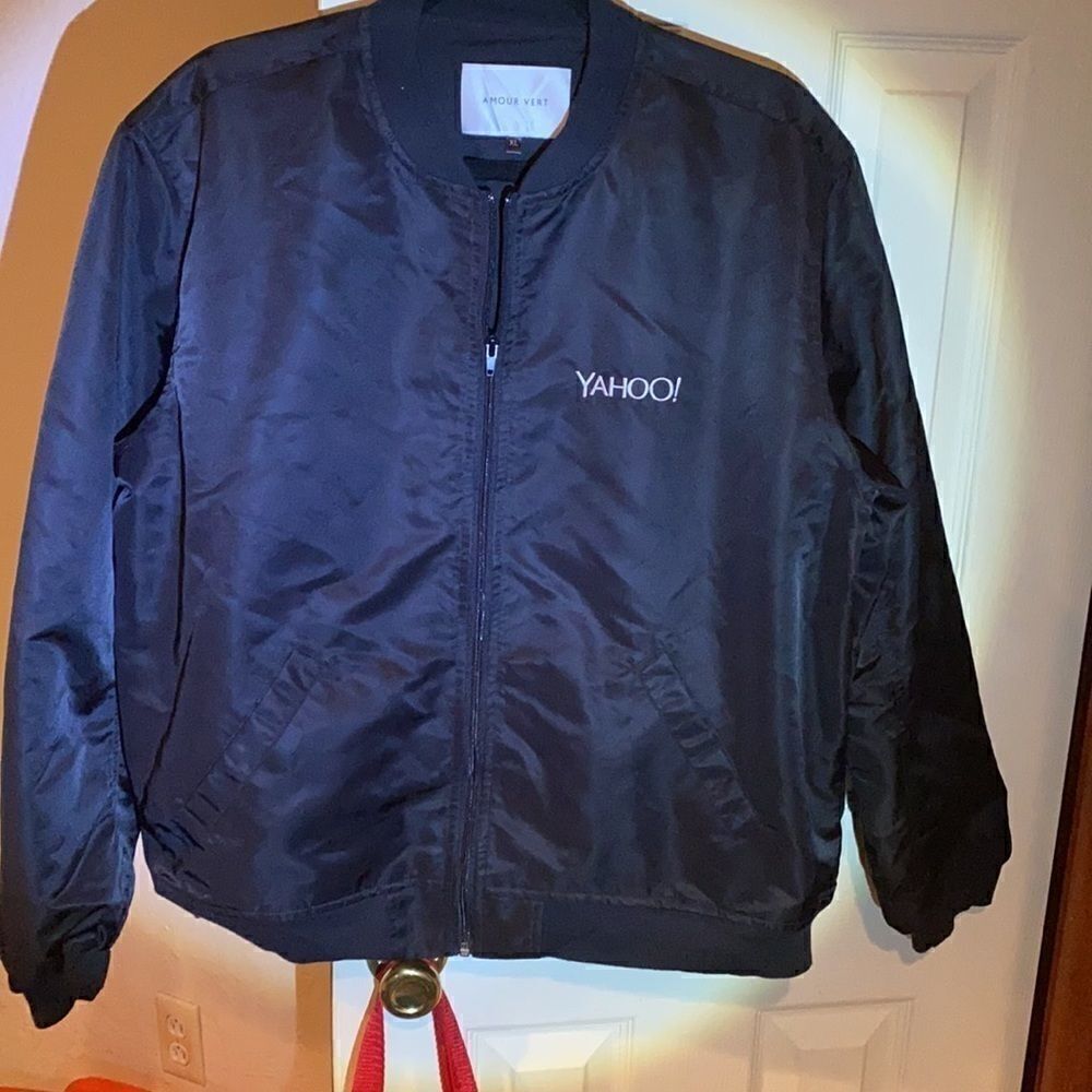 Hipster Yahoo branded jacket size XL